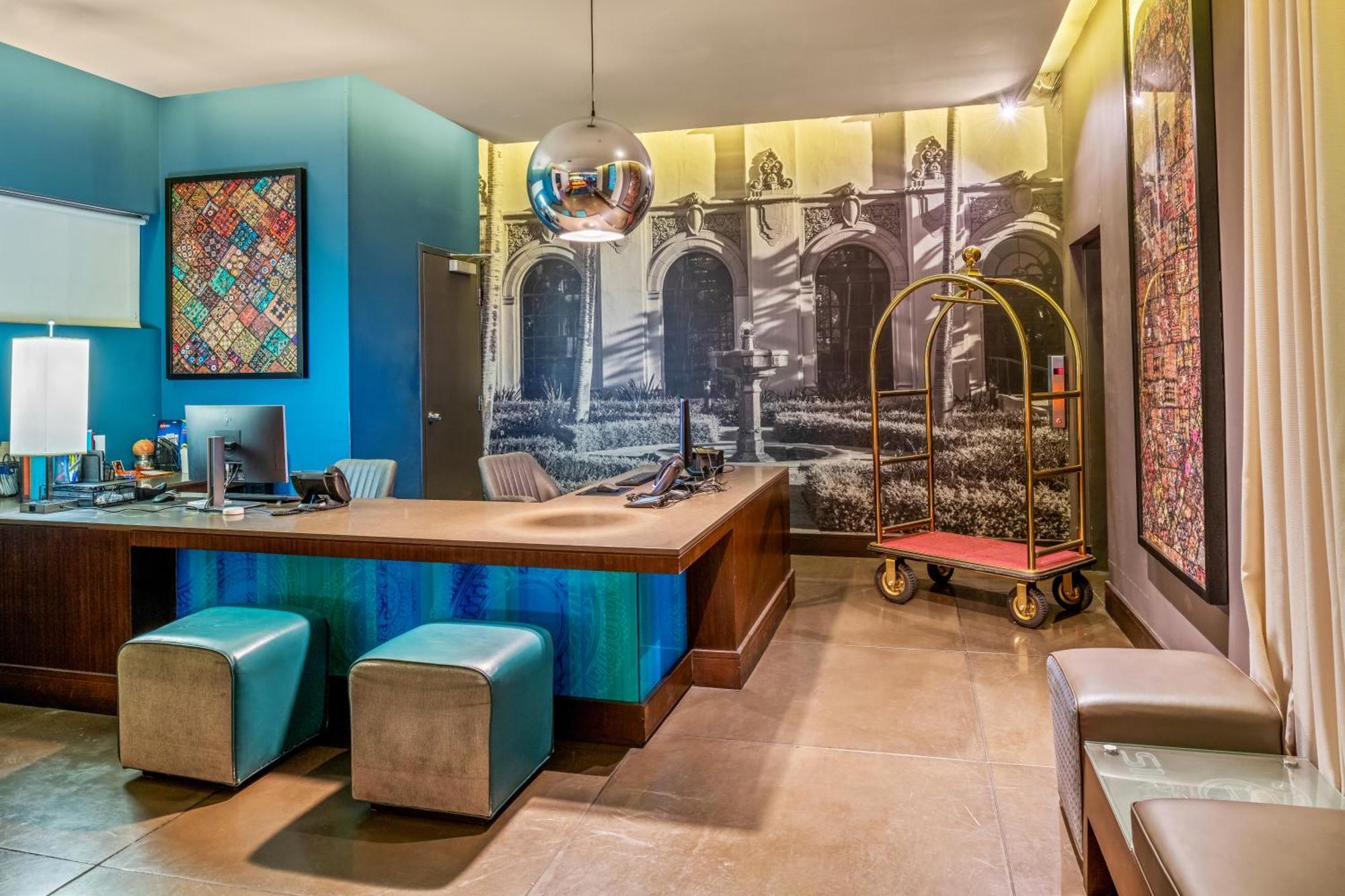 Sirtaj - Beverly Hills Los Angeles Extérieur photo