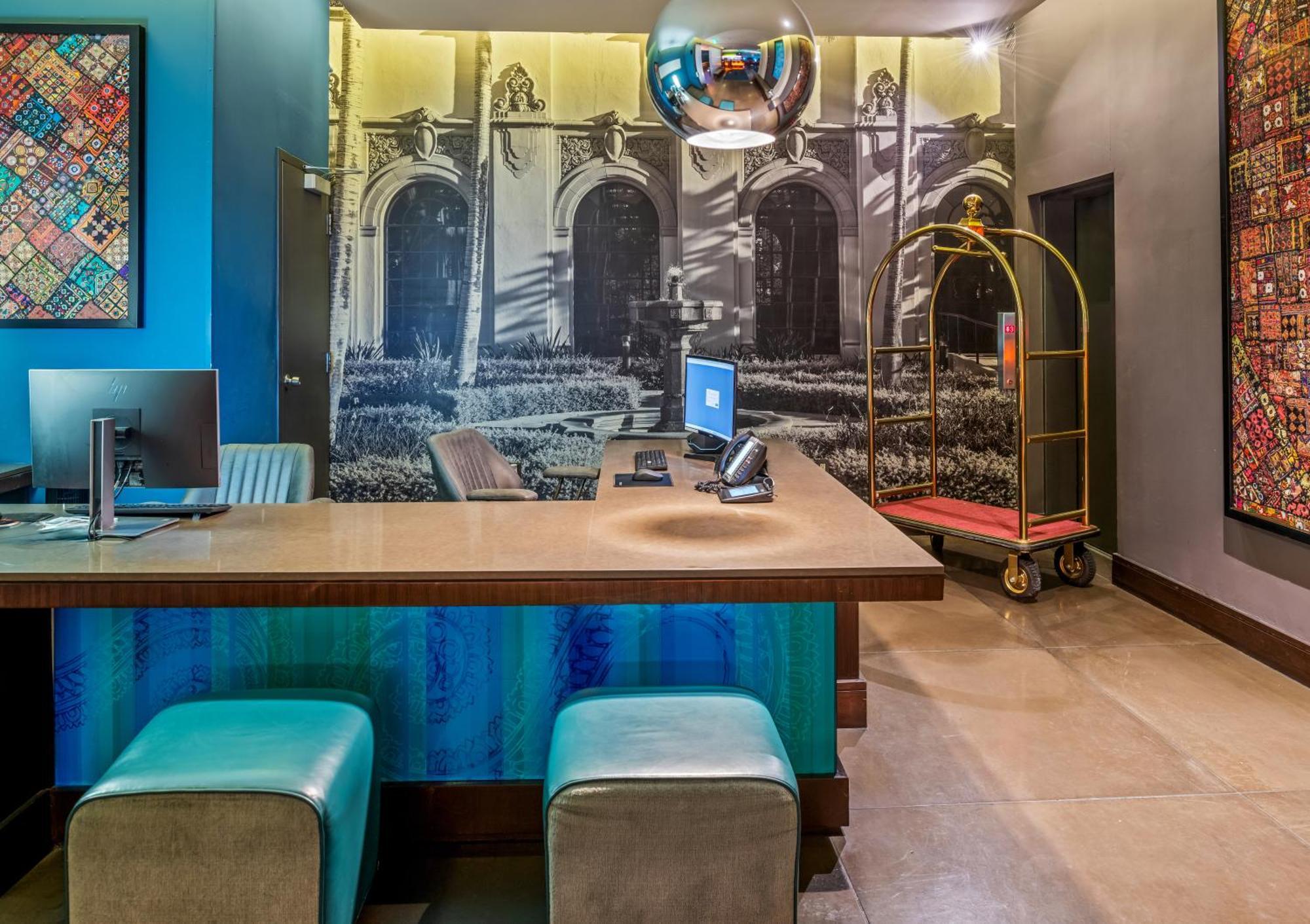Sirtaj - Beverly Hills Los Angeles Extérieur photo